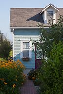 The Blue Dory Inn