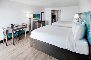 Tropical Seas Hotel