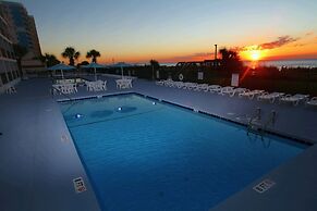 Tropical Seas Hotel