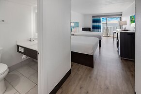 Tropical Seas Hotel