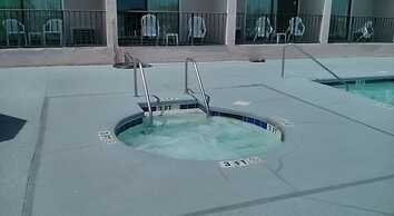 Tropical Seas Hotel