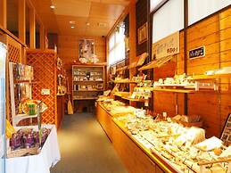 Log Hotel Larch Lake Kanayama