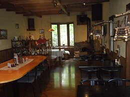 Pension & Restaurant Bistare Kana