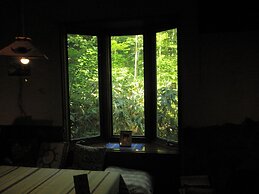 Pension & Restaurant Bistare Kana