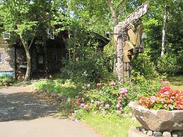 Pension & Restaurant Bistare Kana