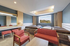 Spa Resort Hawaiians ViR Port