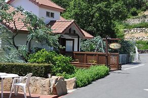 Country Inn The White Marine