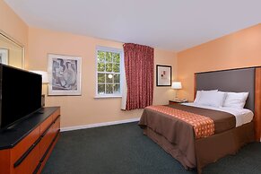 Media Inn and Suites