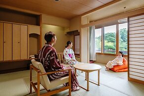 Joshinnosato Hibikino