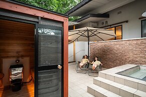 Joshinnosato Hibikino