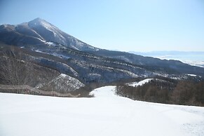 Hoshino Resorts Bandaisan Onsen Hotel