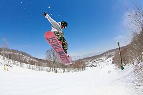 Hoshino Resorts Bandaisan Onsen Hotel