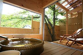 Nakaoyama Onsen Shosenkaku