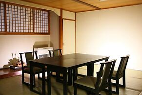 Nakaoyama Onsen Shosenkaku