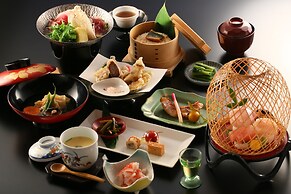 Nakaoyama Onsen Shosenkaku