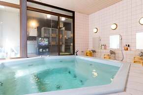 Nakaoyama Onsen Shosenkaku