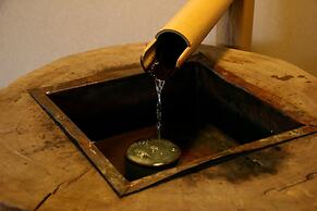 Nakaoyama Onsen Shosenkaku