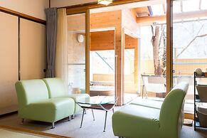 Nakaoyama Onsen Shosenkaku