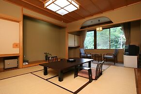 Nakaoyama Onsen Shosenkaku