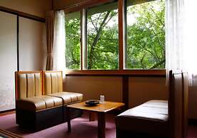 Nakaoyama Onsen Shosenkaku