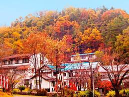 Nakaoyama Onsen Shosenkaku