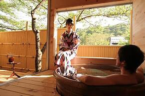 Nakaoyama Onsen Shosenkaku