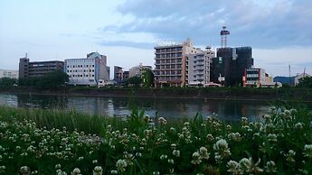 Riverside Hotel Shoei