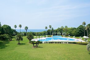 Mercure Kochi Tosa Resort & Spa