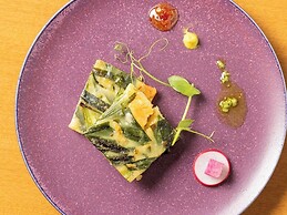 Mercure Kochi Tosa Resort & Spa