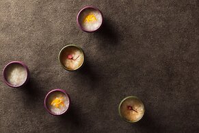 Mercure Kochi Tosa Resort & Spa