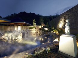 Mercure Kochi Tosa Resort & Spa