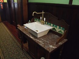 Bridgefield Guest House