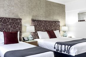 Berry Village Boutique Motel