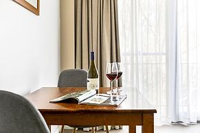 Berry Village Boutique Motel