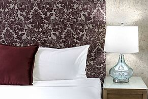 Berry Village Boutique Motel