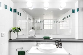 Berry Village Boutique Motel