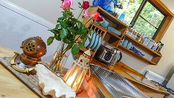 Crater Lakes Rainforest Cottages