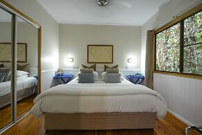 Crater Lakes Rainforest Cottages