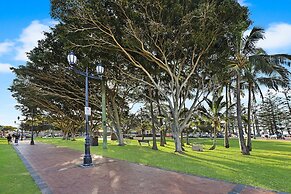 Pacific Regis Apartments