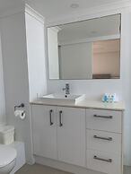 Pacific Regis Apartments