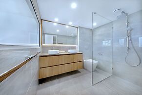 Pacific Regis Apartments