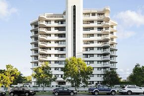 Kirribilli Riverfront Apartments