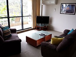 Kirribilli Riverfront Apartments