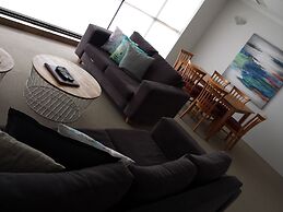 Kirribilli Riverfront Apartments