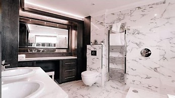 County Hotel & County Aparthotel Newcastle