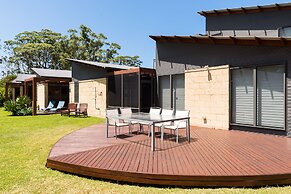 By the Beach B&B and Apartments