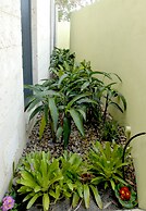 By the Beach B&B and Apartments