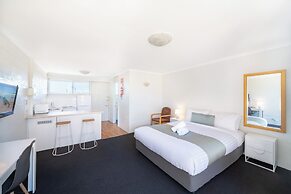 Bathurst Studio Apartments