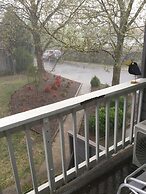 Bathurst Studio Apartments