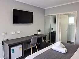 Beachway Motel & Restaurant